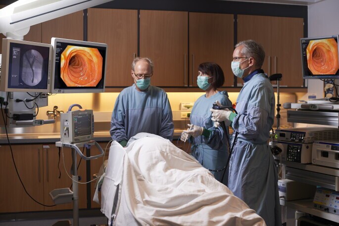 Gesundheits- und Krankenpflegerin (m/w/d), Operationstechnische Assistentin (m/w/d) oder Medizinische Fachangestellte (m/w/d) in Voll-/Teilzeit für die Endoskopie, 1. Bild